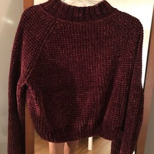 H&M maroon cropped chenille sweater size L
